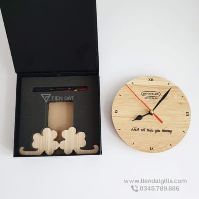 Đồng hồ gỗ khắc hình ảnh, đồng hồ gỗ khắc logo  làm quà tặng độc đáo - 35